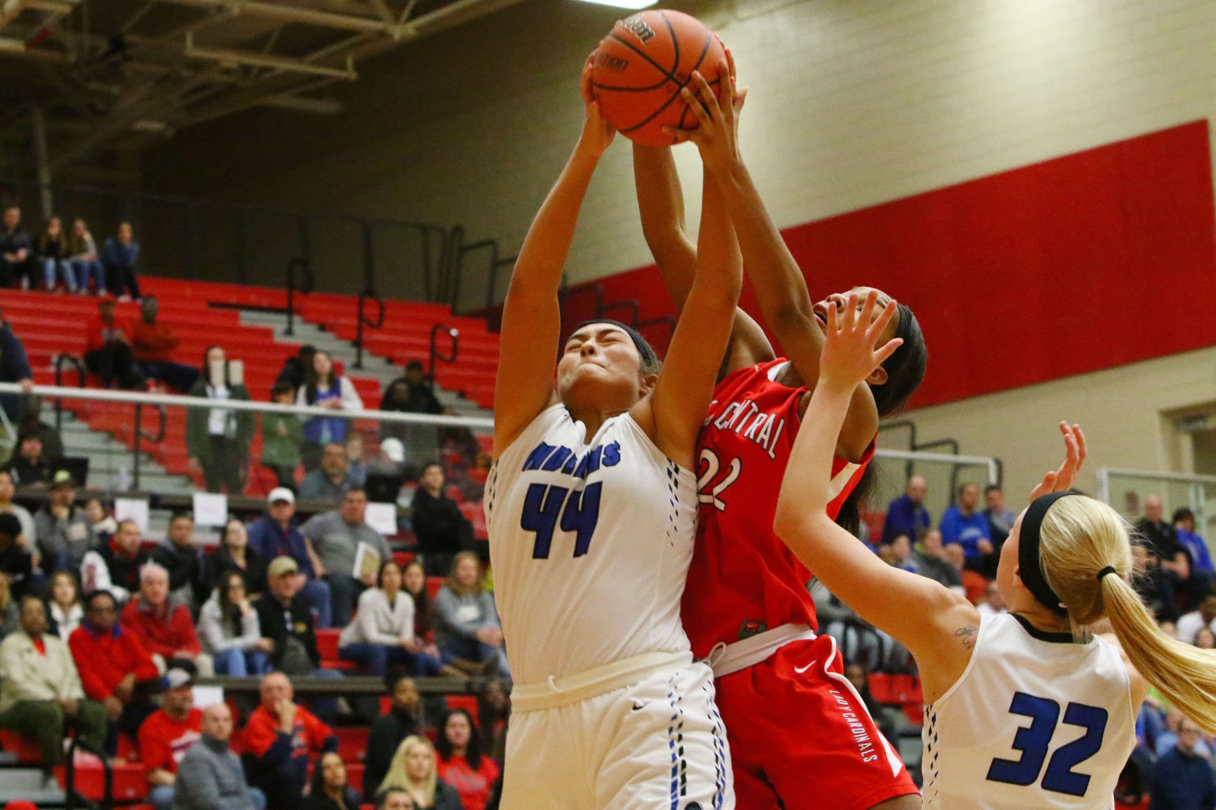 Girls Basketball Sectional Finals - E.C. Central vs. Lake Central